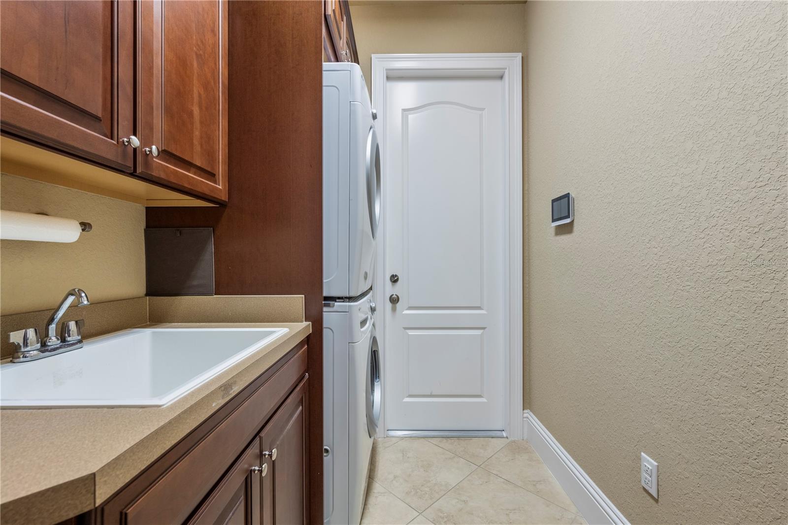 KEENES POINTE - Residential