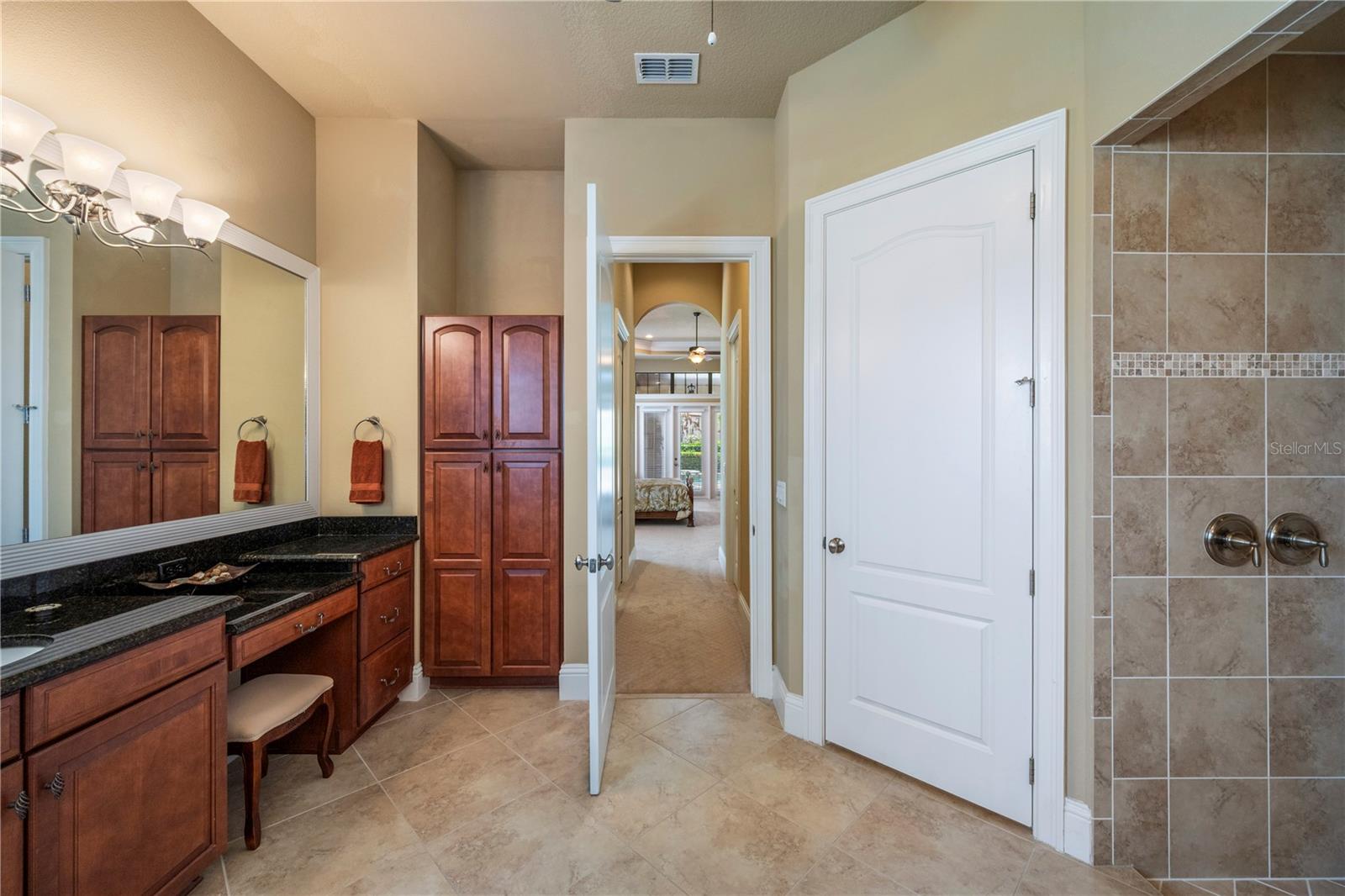 KEENES POINTE - Residential