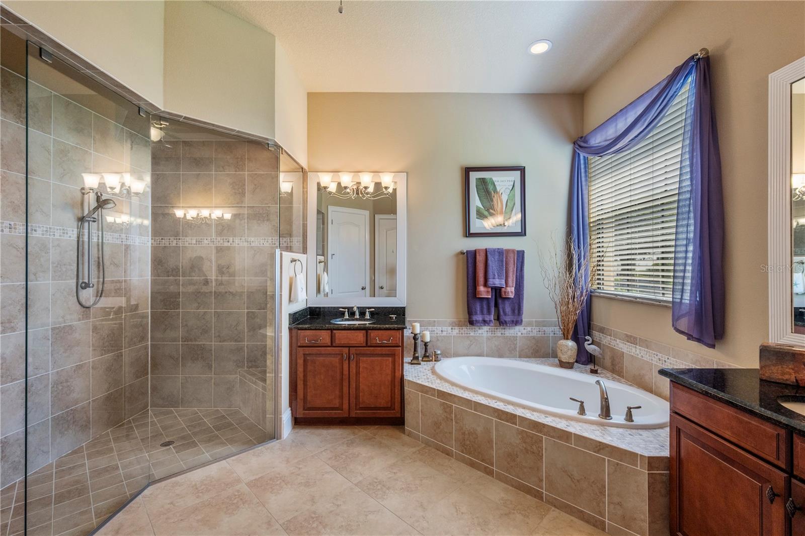 KEENES POINTE - Residential