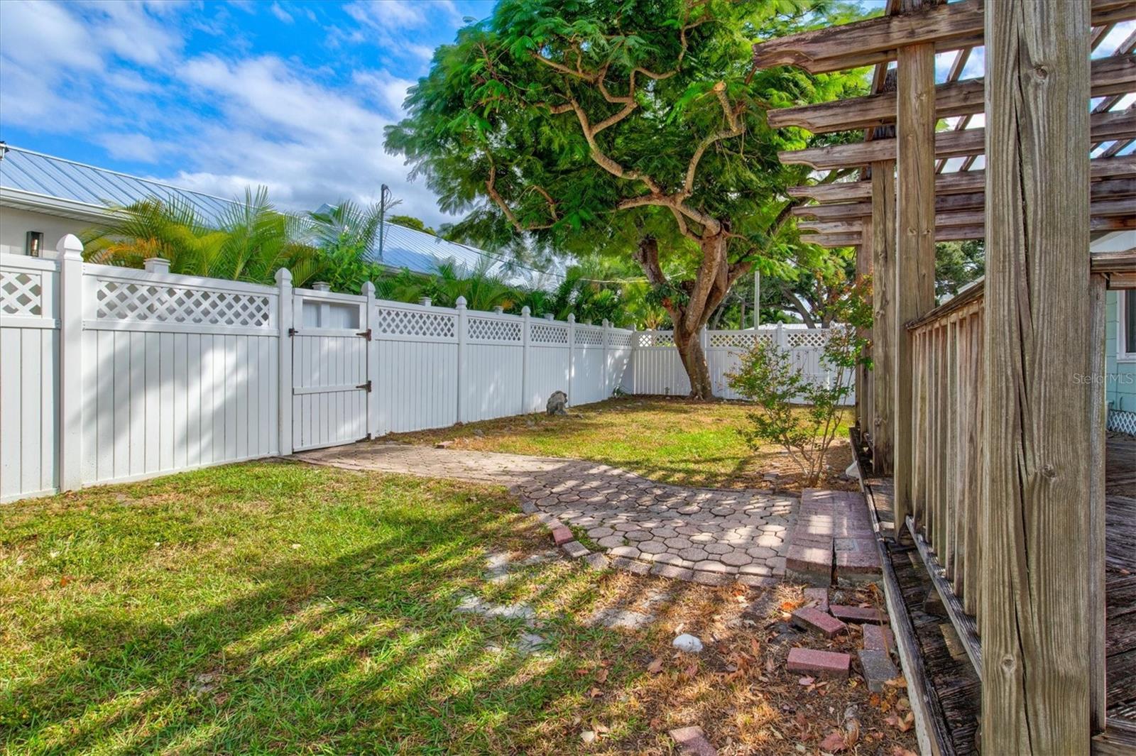 RIVERVIEW CONTINUED - Residential