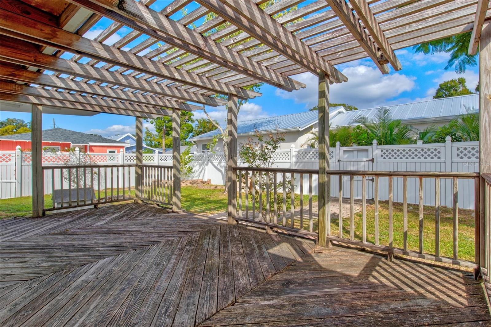 RIVERVIEW CONTINUED - Residential