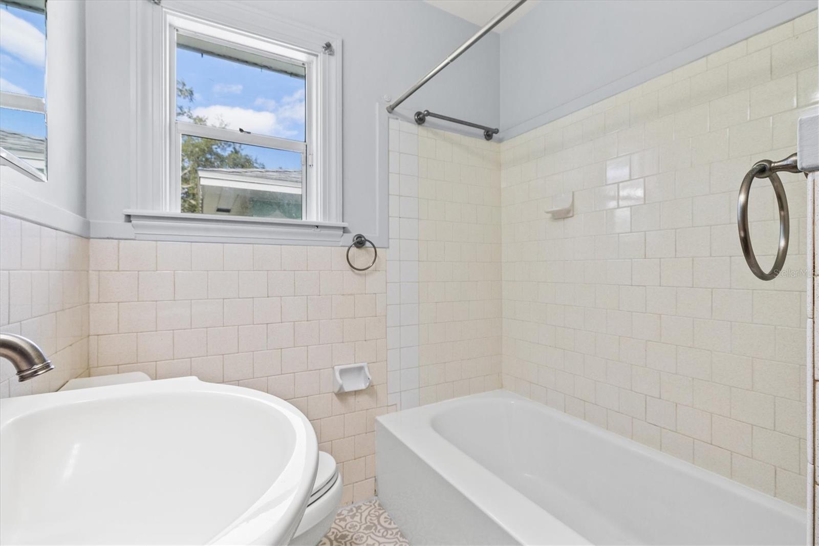 RIVERVIEW CONTINUED - Residential