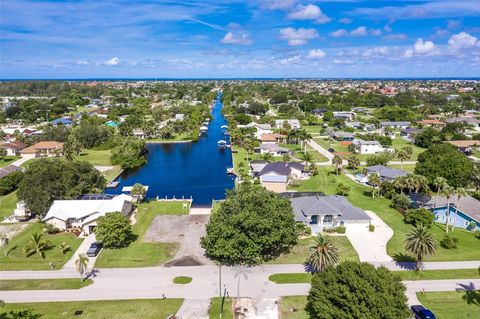 A home in PUNTA GORDA