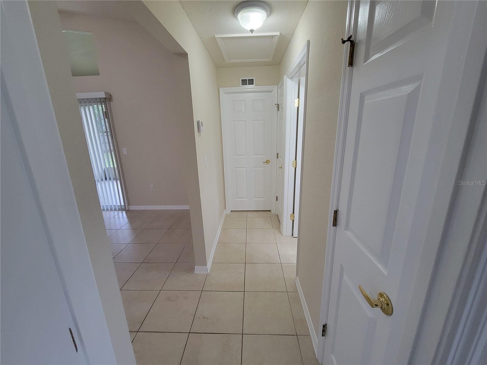 HIGHLAND SQUARE PH 01 - Residential Lease