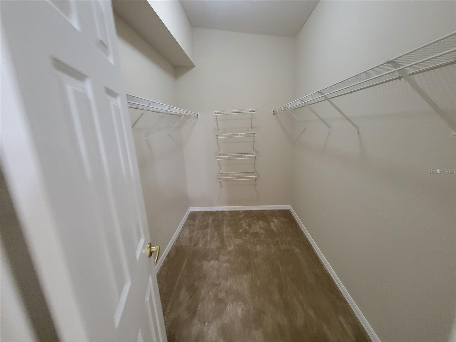 HIGHLAND SQUARE PH 01 - Residential Lease