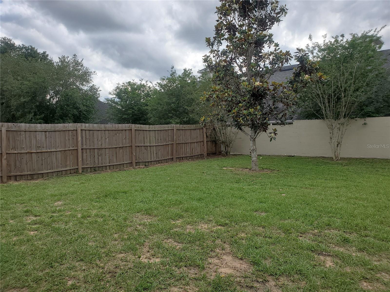 HIGHLAND SQUARE PH 01 - Residential Lease