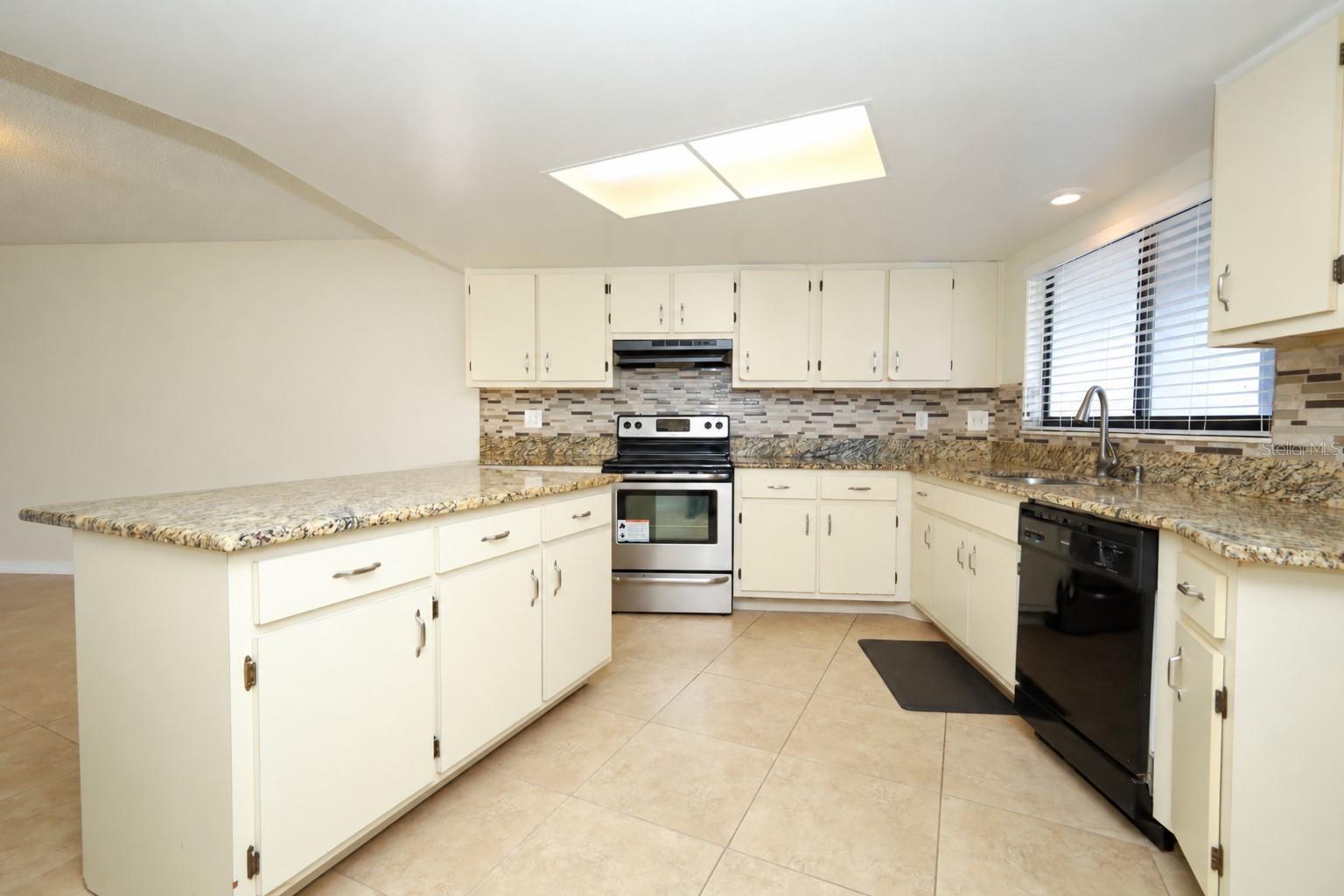 1054 LOTUS COVE COURT 614