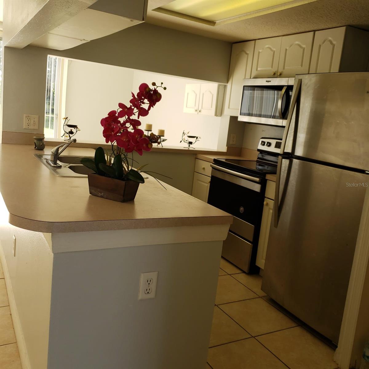 ISLAND CLUB WEST - Residential Lease