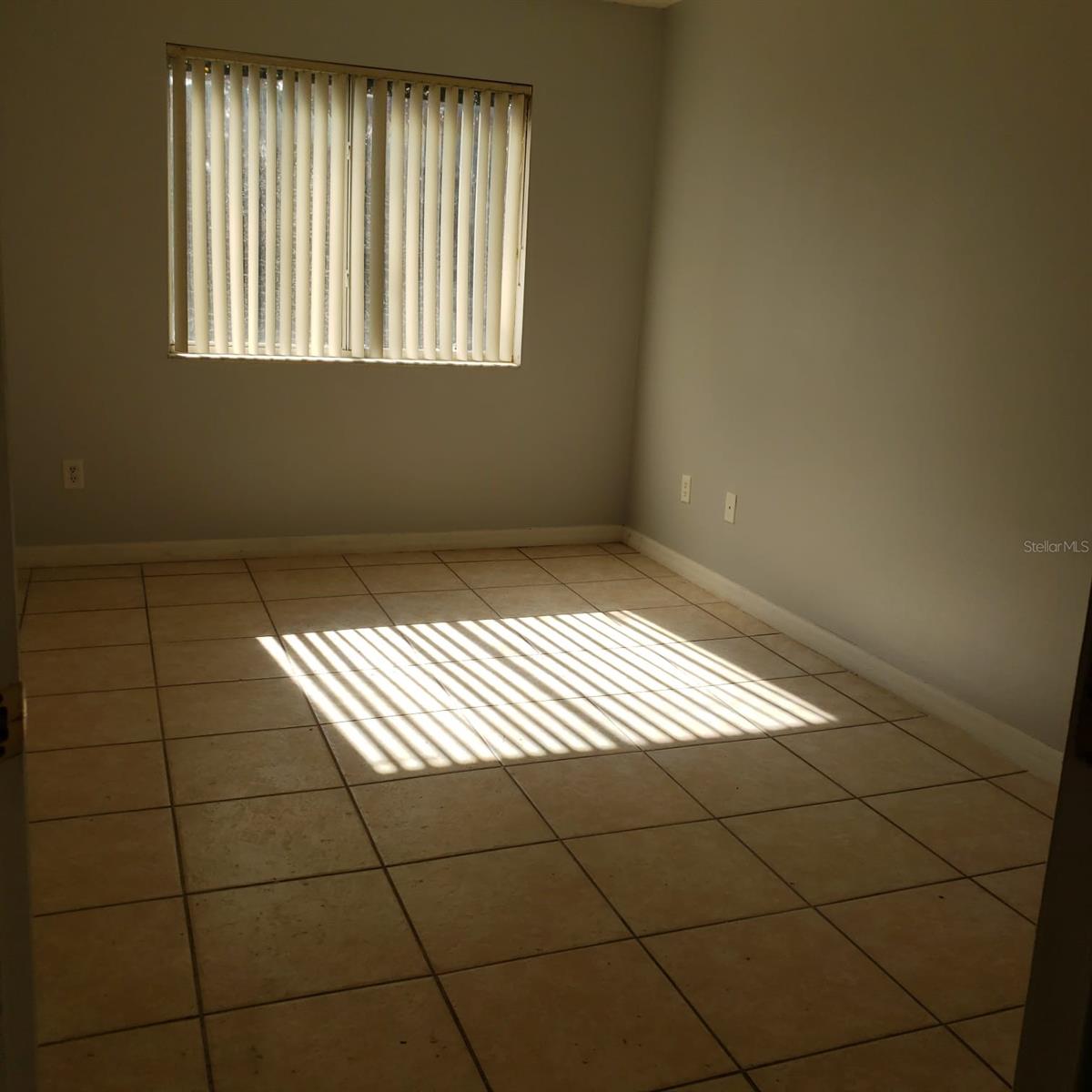 ISLAND CLUB WEST - Residential Lease