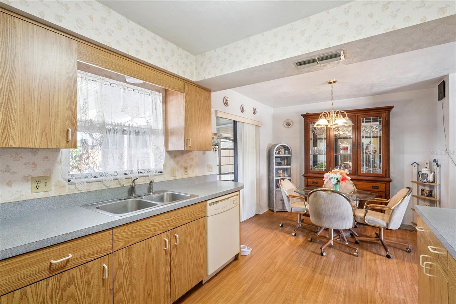 DELTONA LAKES UNIT 07 - Residential