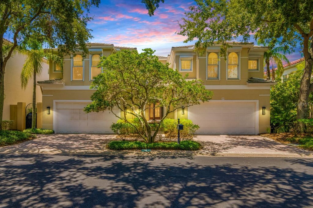 Photo of 1029 Royal Pass Road, Tampa, FL 33602 (MLS # TB8427602)