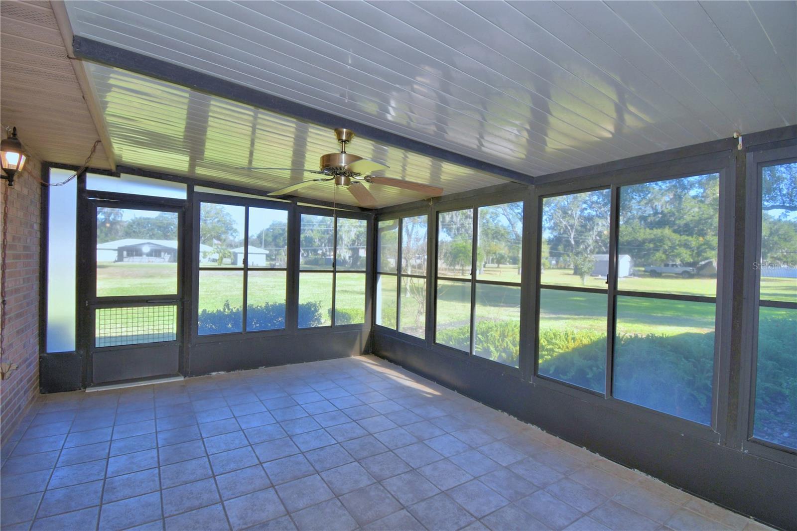 OAKVIEW ESTATES UN 3 - Residential