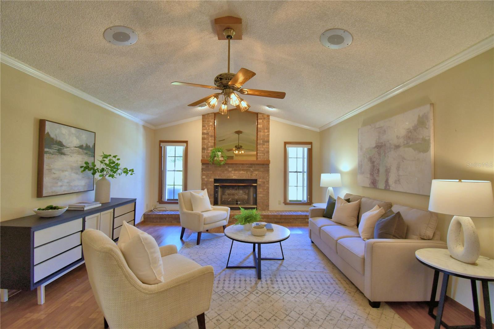 OAKVIEW ESTATES UN 3 - Residential