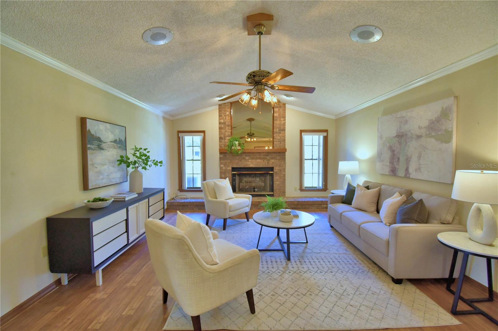 OAKVIEW ESTATES UN 3 - Residential