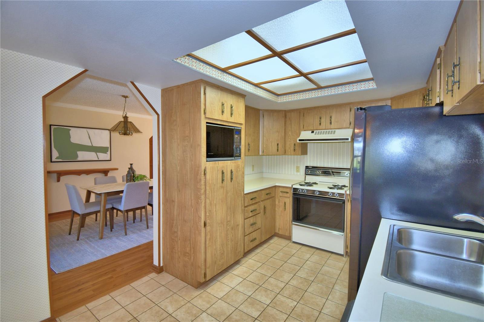 OAKVIEW ESTATES UN 3 - Residential