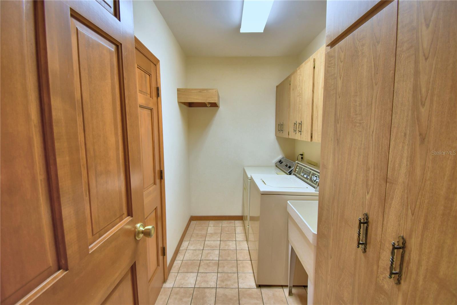 OAKVIEW ESTATES UN 3 - Residential