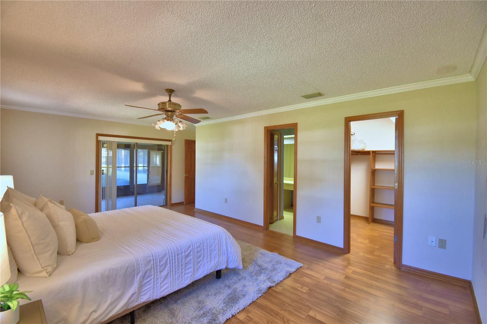 OAKVIEW ESTATES UN 3 - Residential