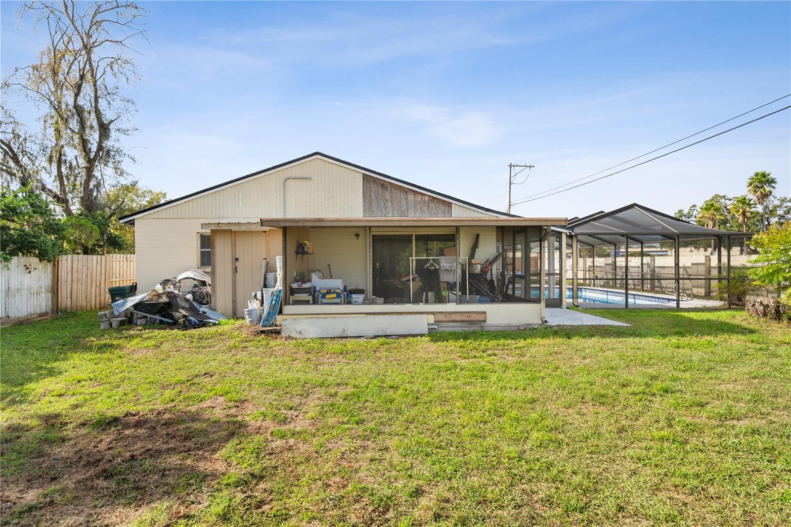 CARROLLWOOD MEADOWS UNIT X - Residential