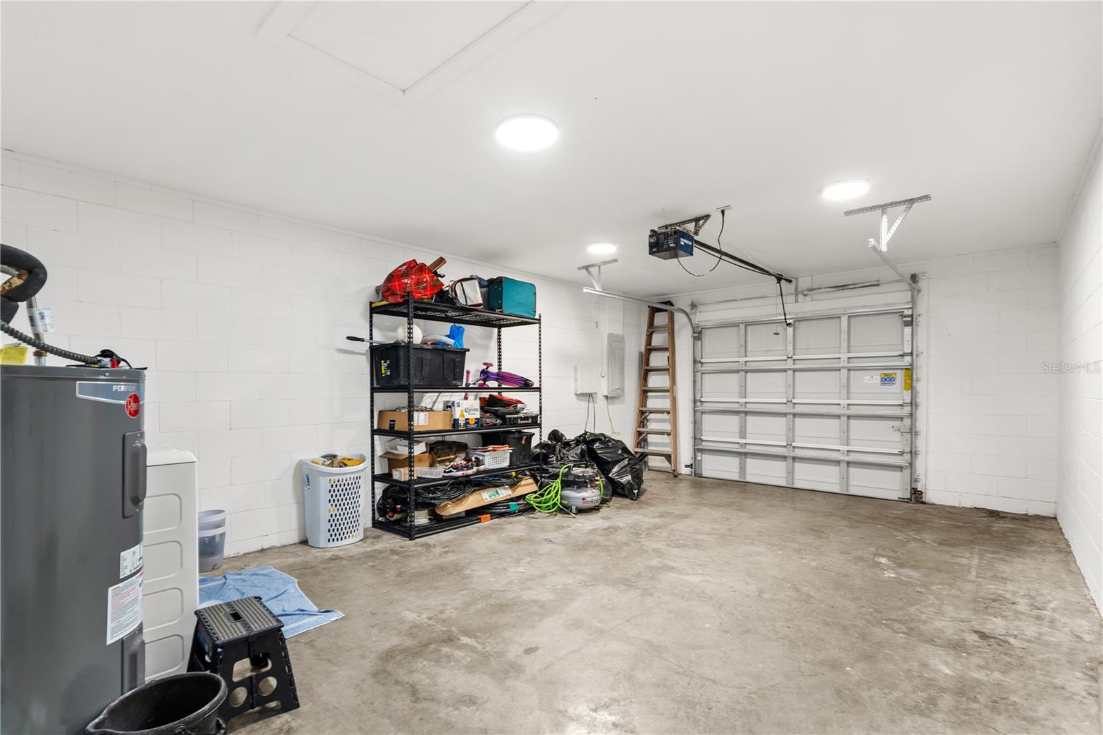 CARROLLWOOD MEADOWS UNIT X - Residential