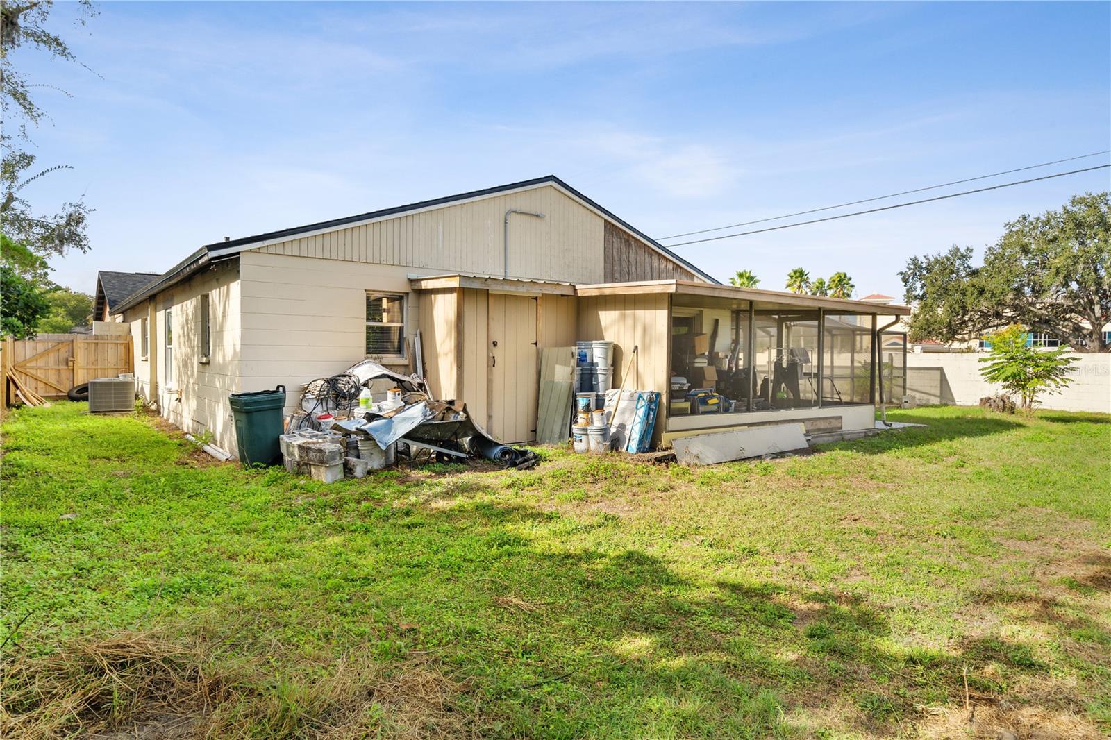 CARROLLWOOD MEADOWS UNIT X - Residential