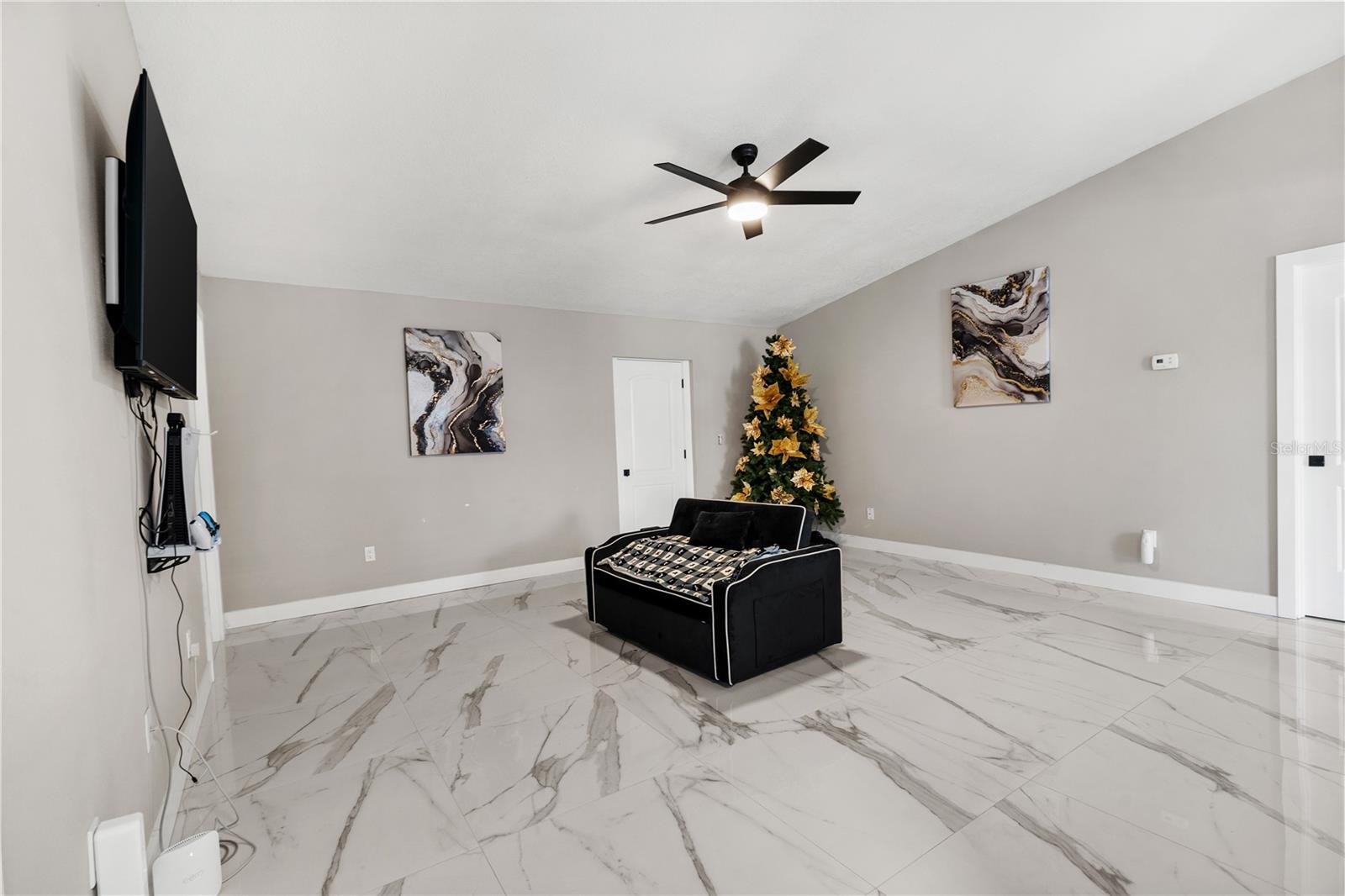 CARROLLWOOD MEADOWS UNIT X - Residential