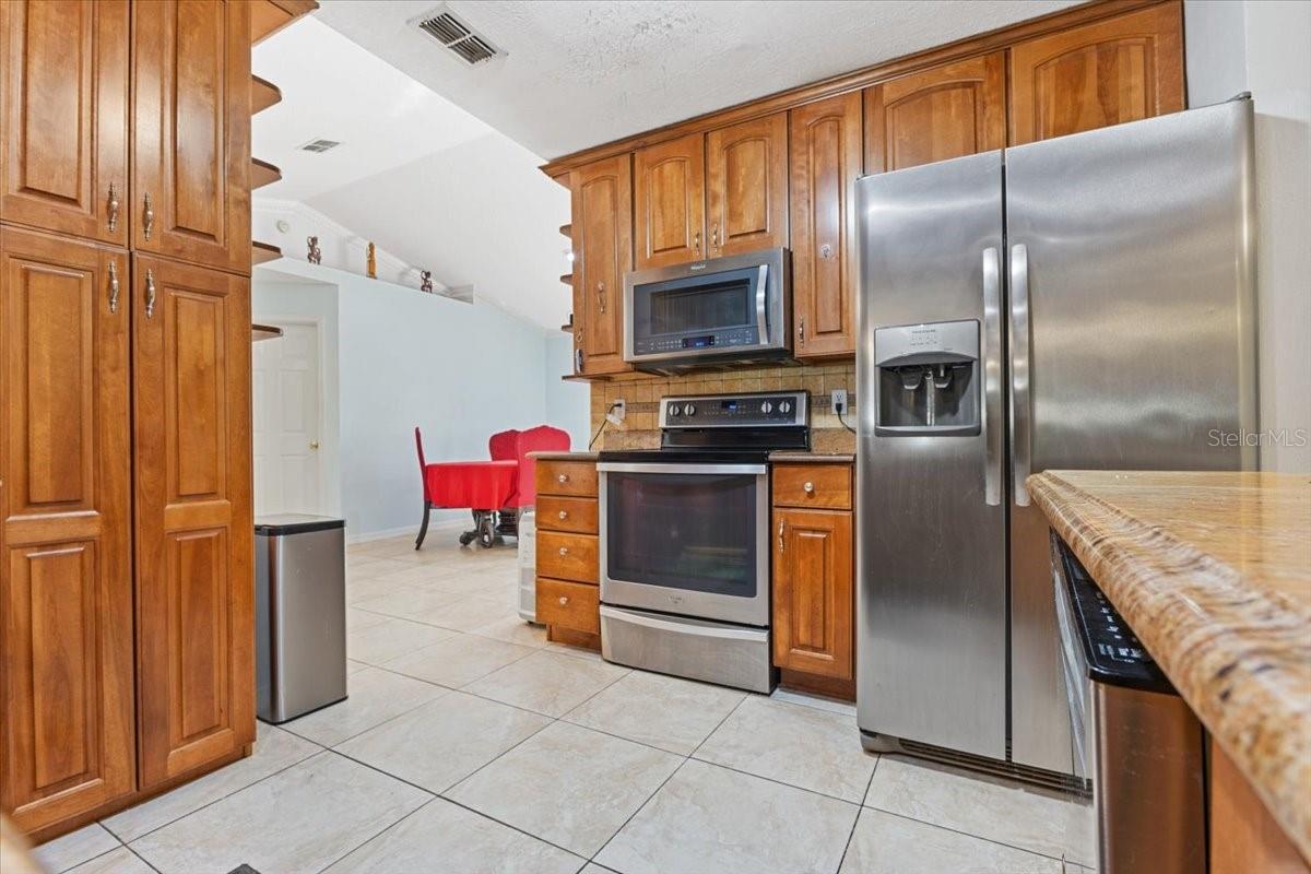 492 KATHERWOOD COURT
