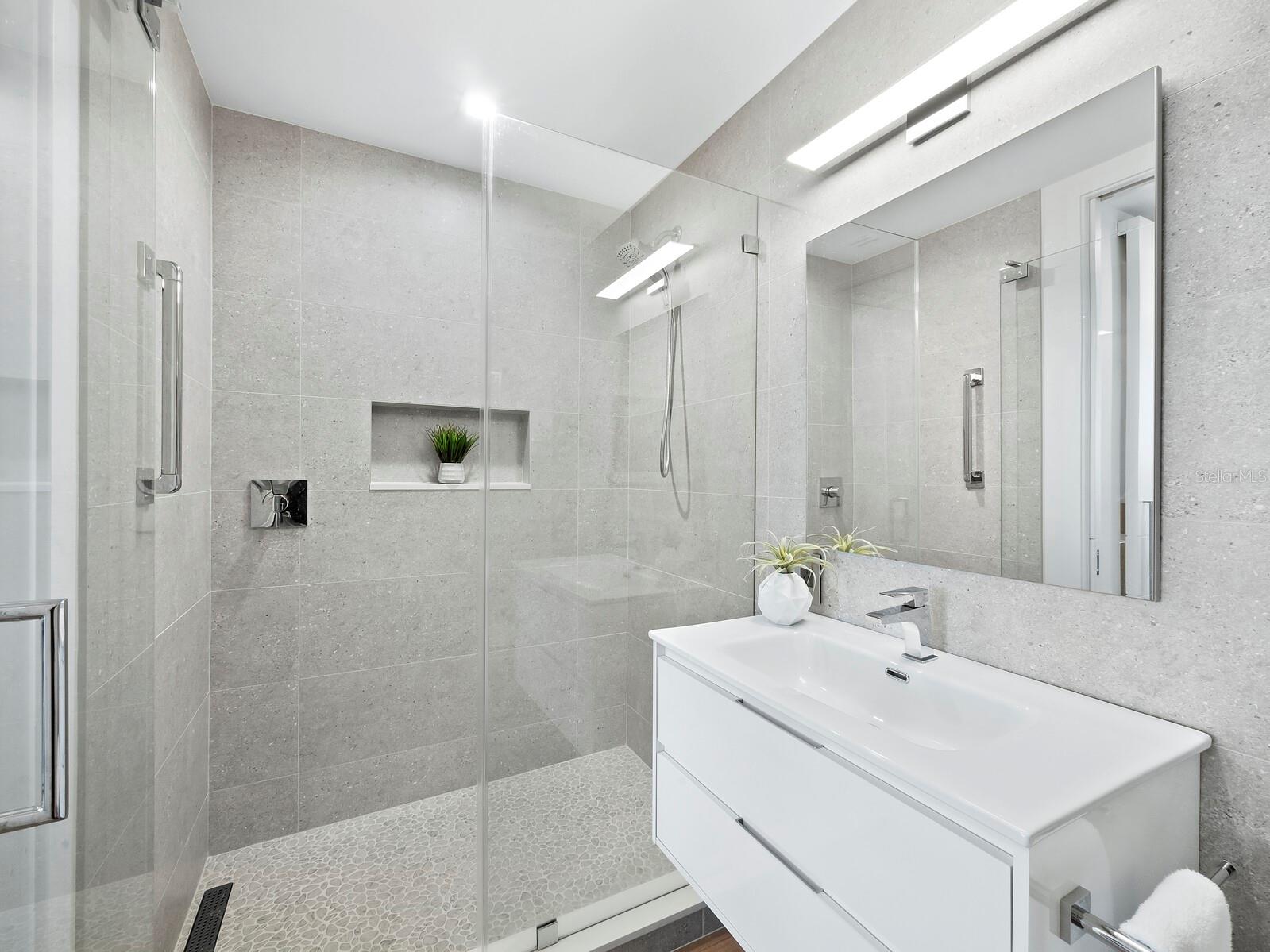 GRAND BAY 3 - Residential