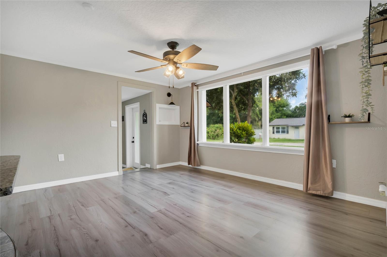 Photo 5 of 19 of 4080 CLOSE CT house
