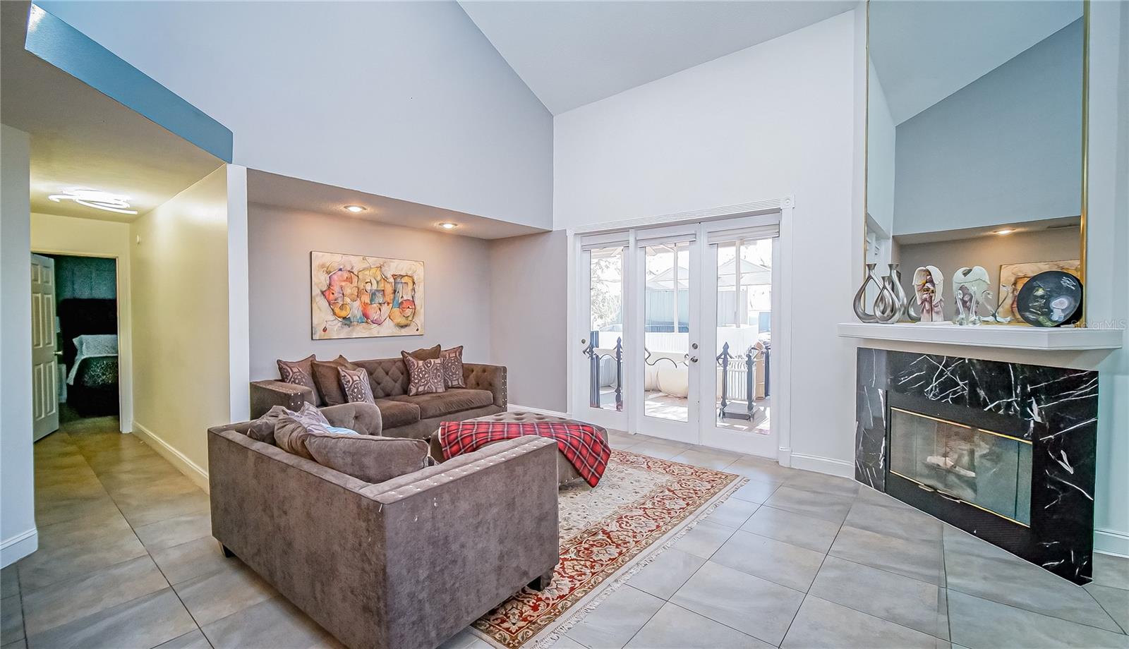 PEMBROOKE - Residential