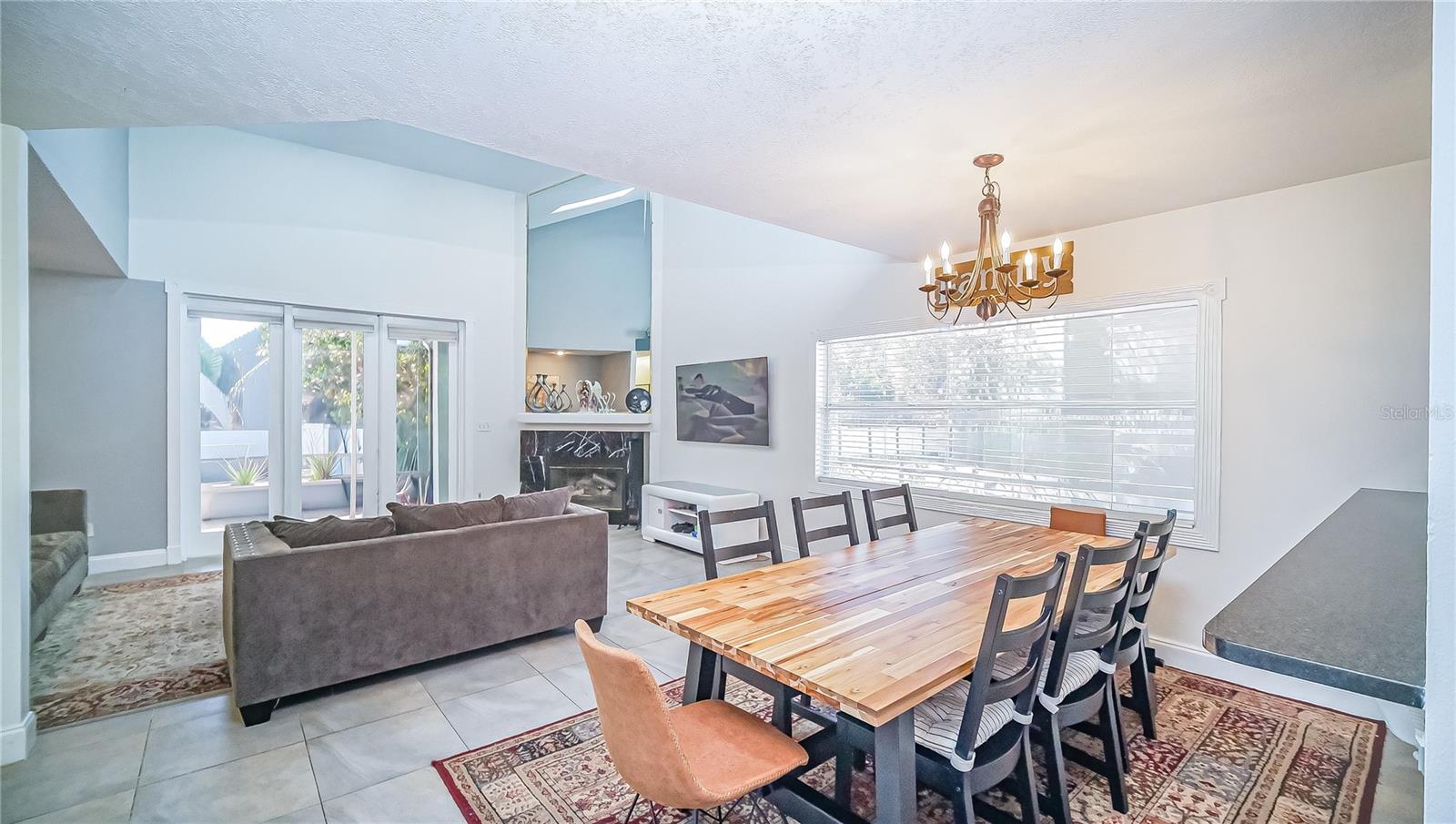 PEMBROOKE - Residential