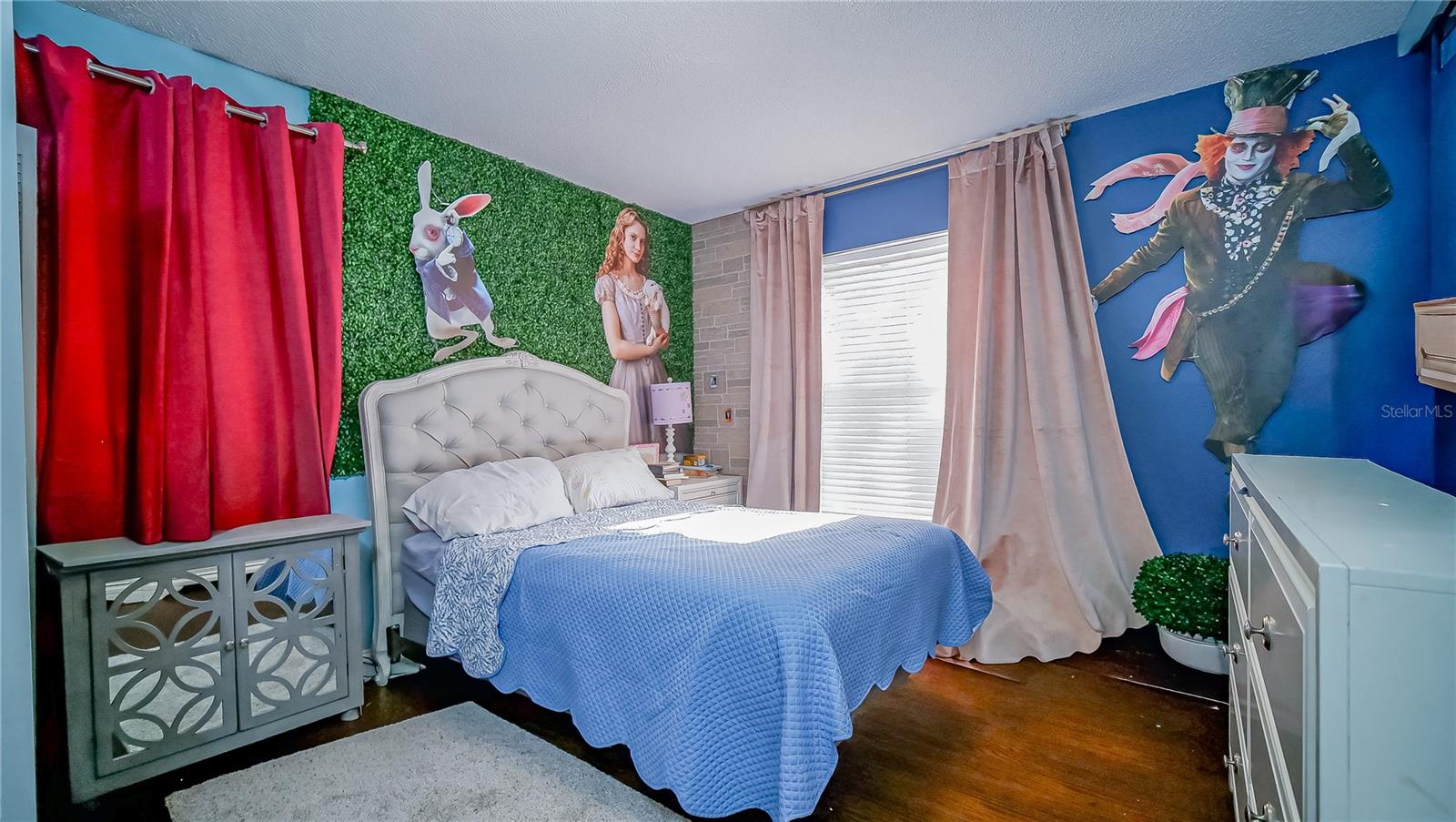 PEMBROOKE - Residential