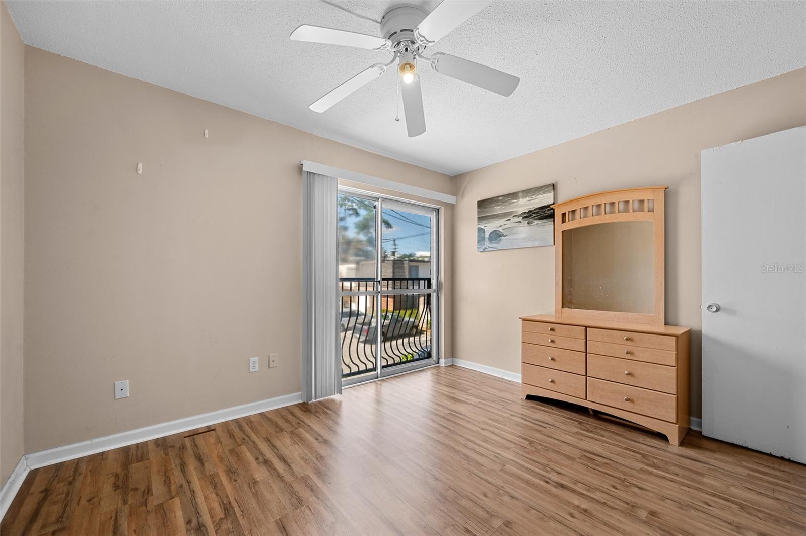 SUMMIT HOUSE - Residential