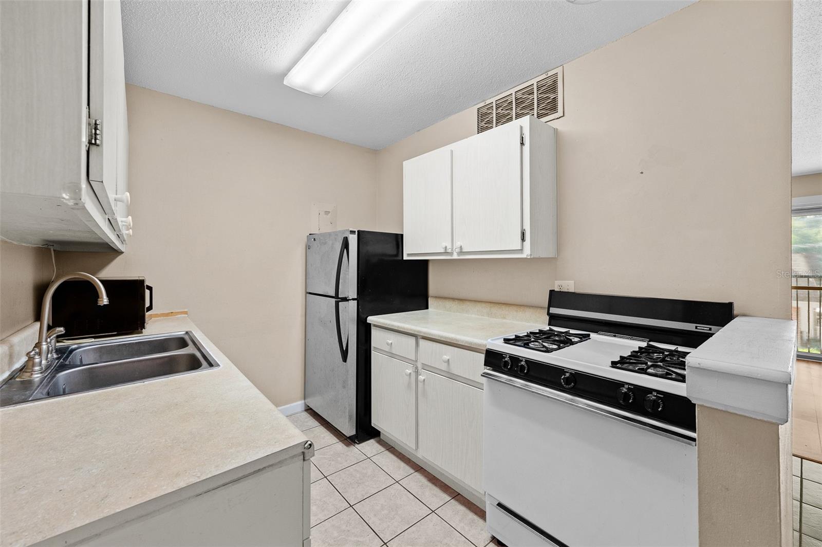 SUMMIT HOUSE - Residential