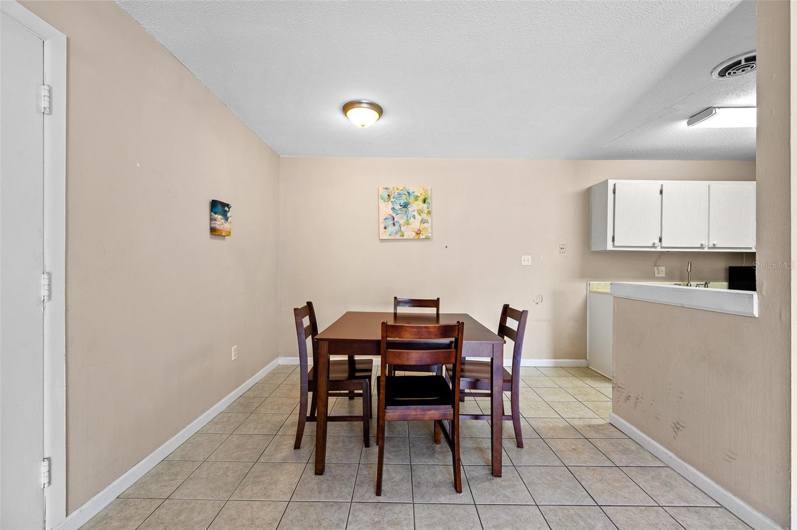 SUMMIT HOUSE - Residential