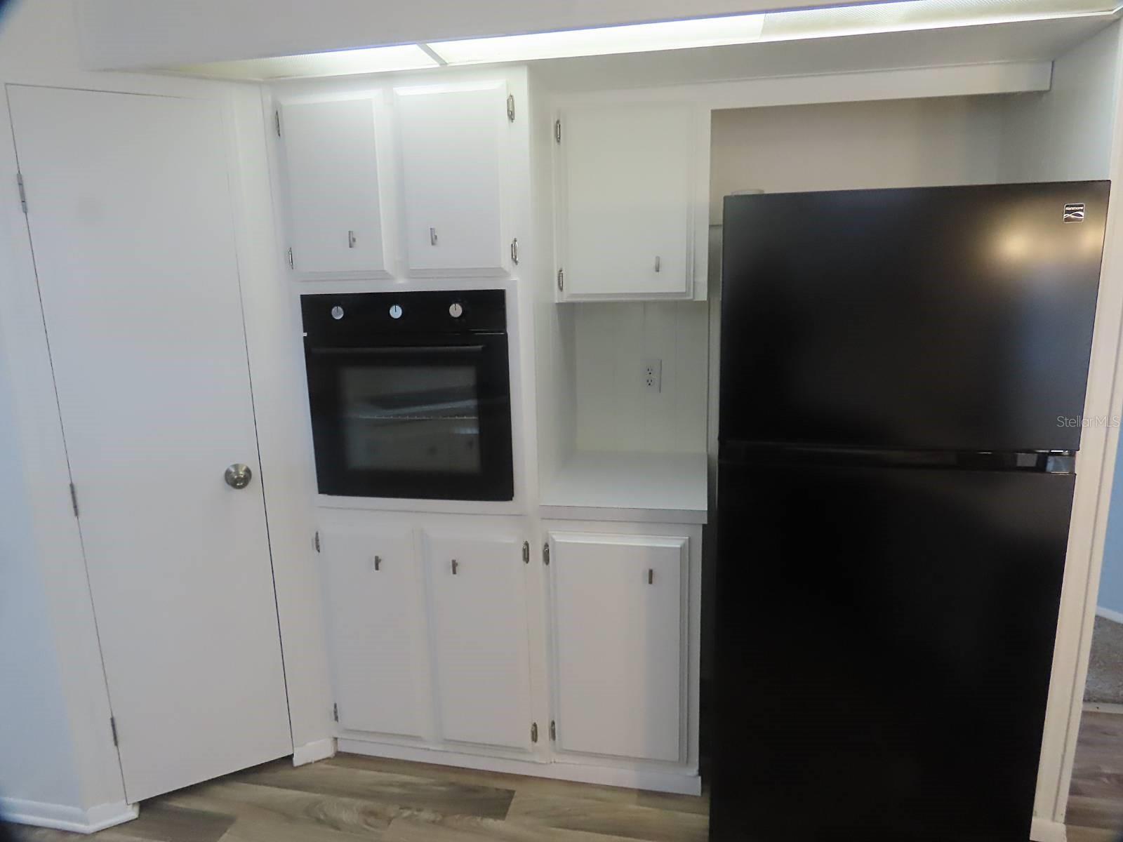 HAWTHORNE HILLS - Residential