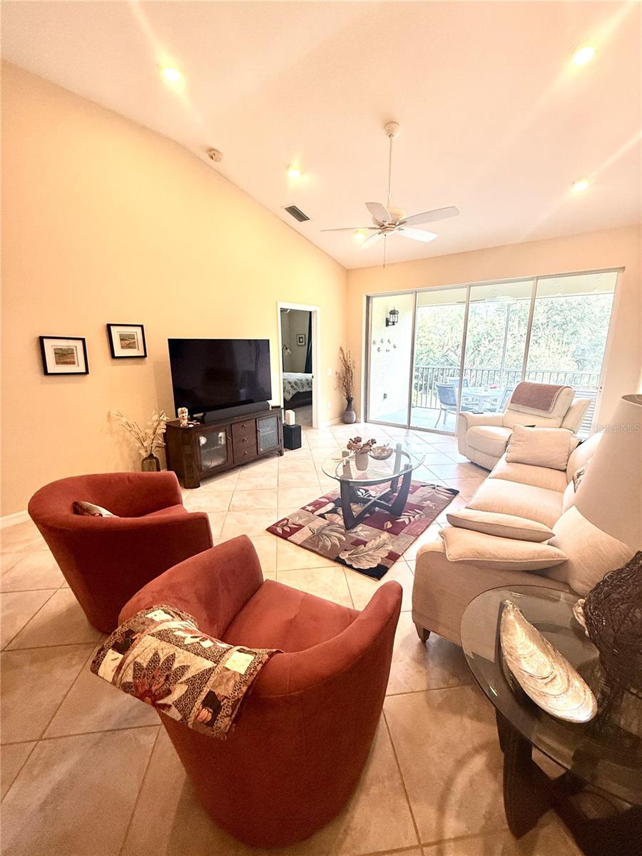 HARBORAGE ON BRADEN RIVER II PH I - Residential