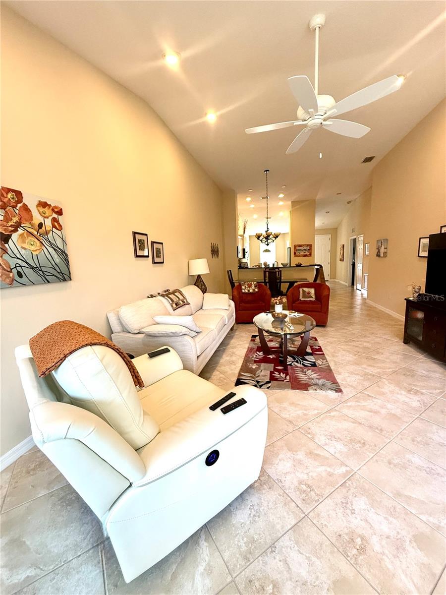 HARBORAGE ON BRADEN RIVER II PH I - Residential