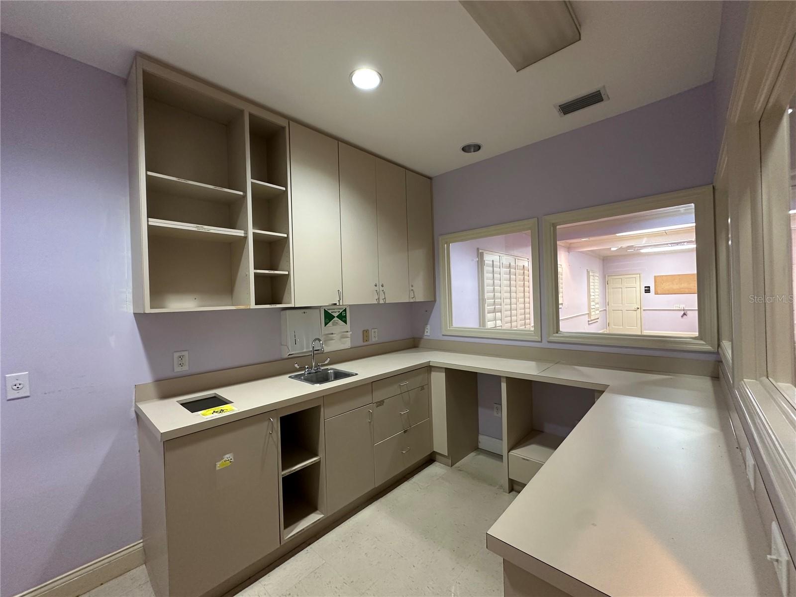 MILTON PARK RESUB OF BLKS 13 & 19 - Commercial Lease