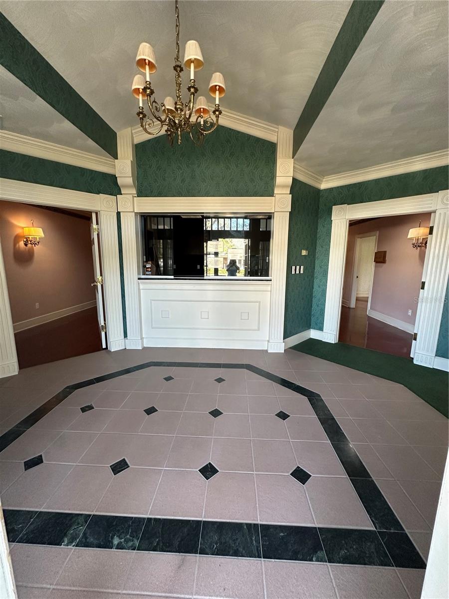 MILTON PARK RESUB OF BLKS 13 & 19 - Commercial Lease