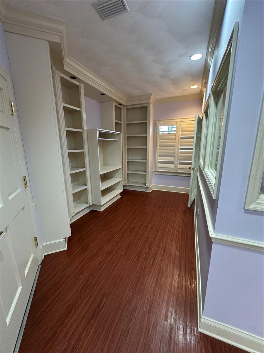 MILTON PARK RESUB OF BLKS 13 & 19 - Commercial Lease