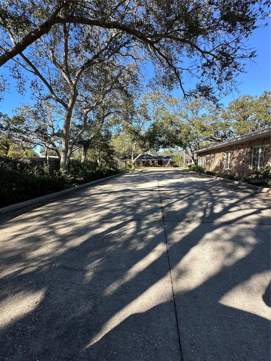 MILTON PARK RESUB OF BLKS 13 & 19 - Commercial Lease