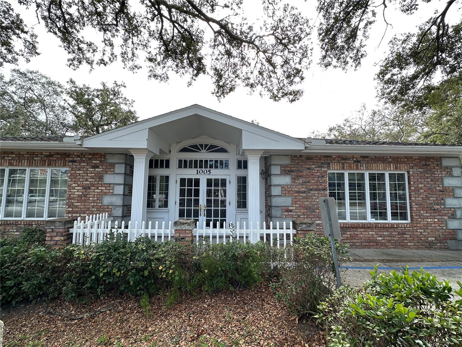 MILTON PARK RESUB OF BLKS 13 & 19 - Commercial Lease