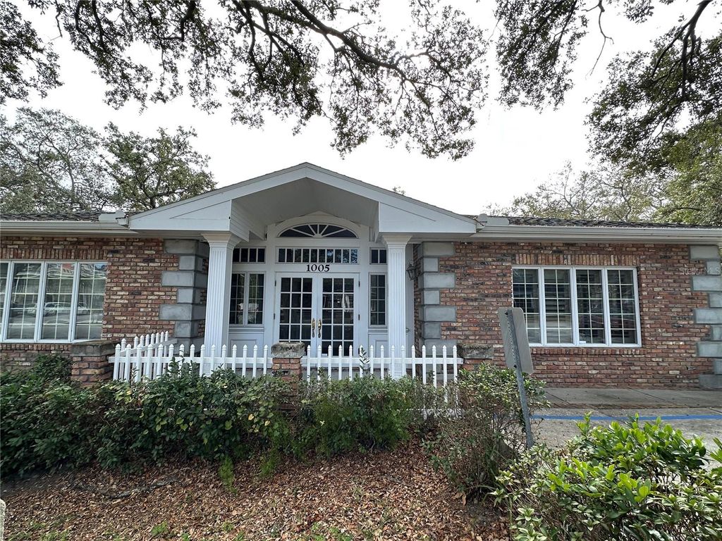 Photo of 1005 Pinellas Street, Clearwater, FL 33756 (MLS # TB8463895)