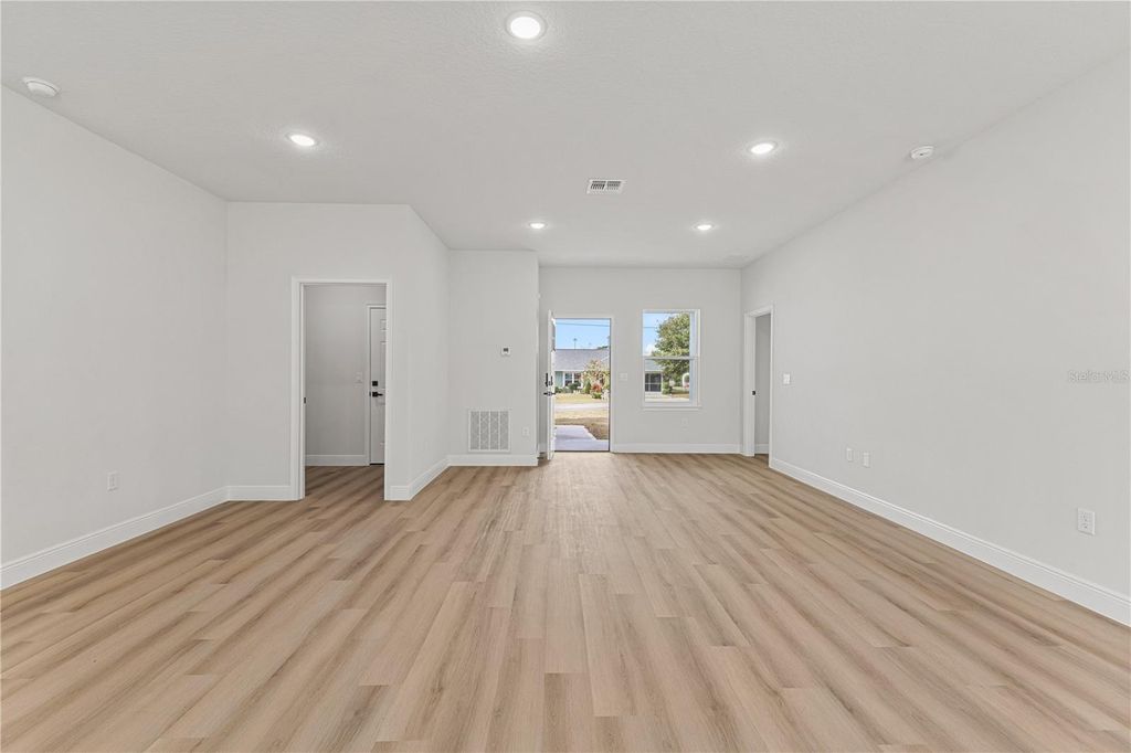 Photo of 3947 SW 169th Lane, Ocala, FL 34473 (MLS # O6343399)