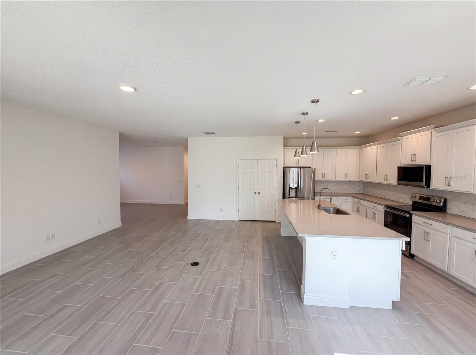 RIDGEVIEW - Residential