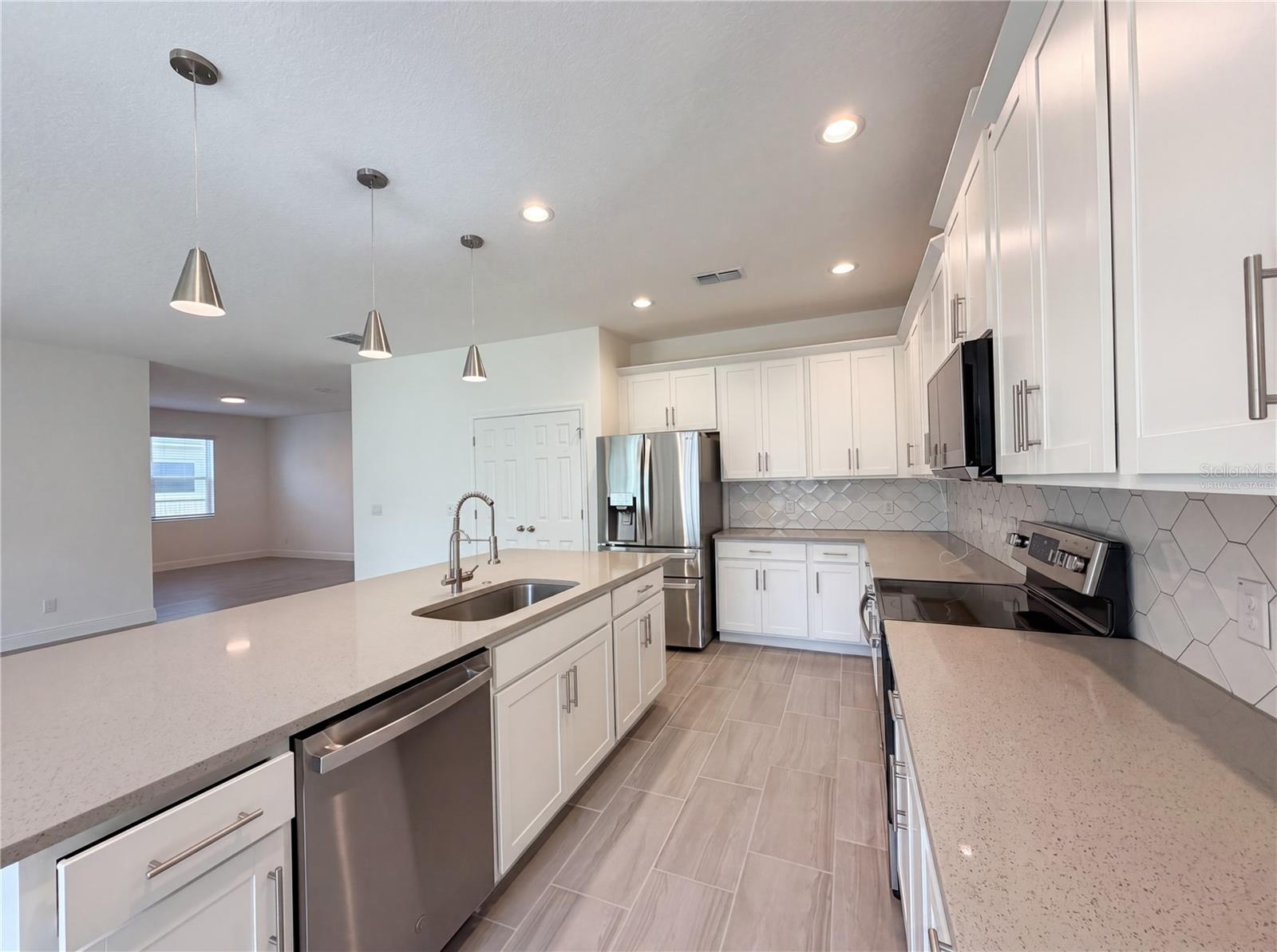 RIDGEVIEW - Residential