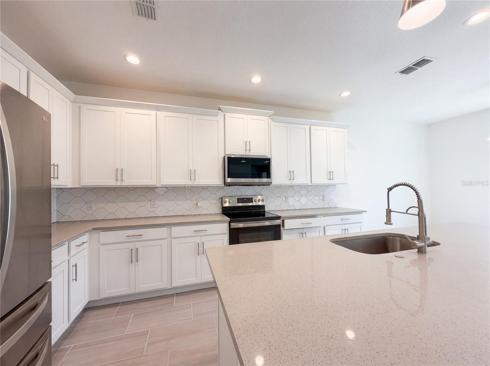 RIDGEVIEW - Residential