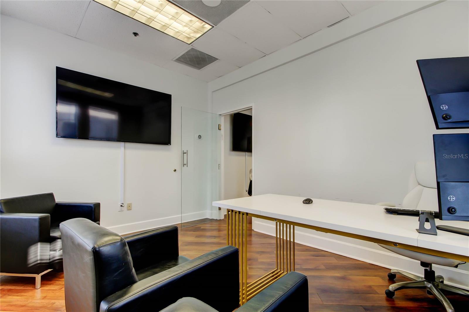 442 W KENNEDY BLVD., SUITES 308 & 310