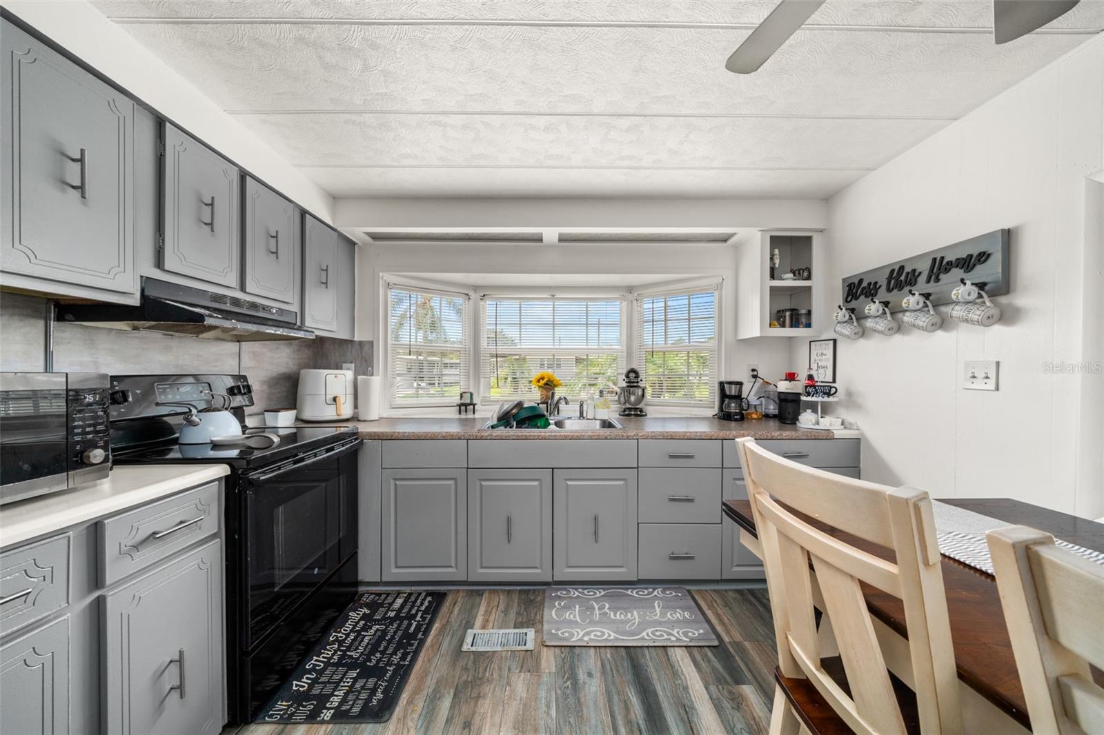 FAIRMOUNT MOBILE ESTATES - Residential