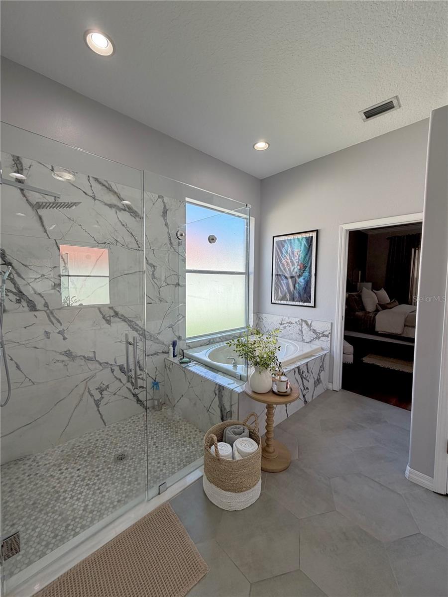 WATERS EDGE 02 - Residential